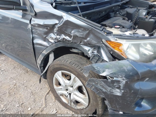 Toyota RAV4 LE 2015 JTMBFREV0FD155116 Image 6