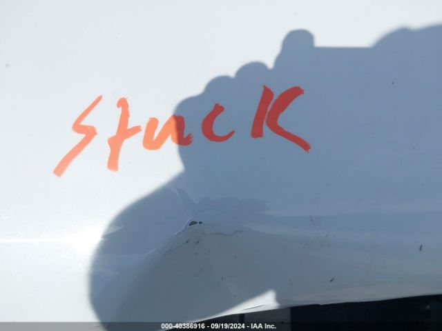 2017 AUDI A4 WAUENAF47HN033578 Photo 9