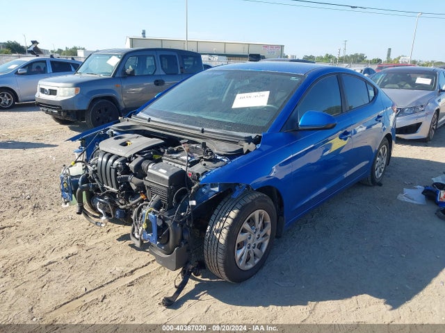 Hyundai ELANTRA SE 2018 KMHD74LF2JU657344 Image 2