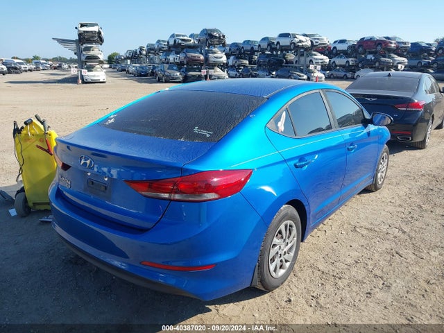 Hyundai ELANTRA SE 2018 KMHD74LF2JU657344 Image 4