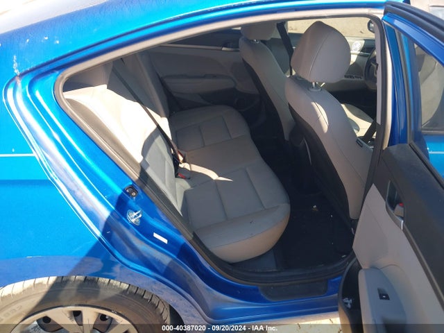 Hyundai ELANTRA SE 2018 KMHD74LF2JU657344 Image 8