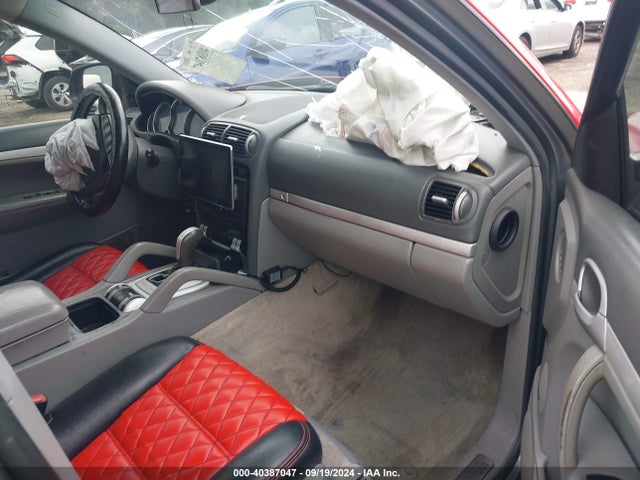 2004 PORSCHE CAYENNE WP1AB29P44LA73501 Photo 4
