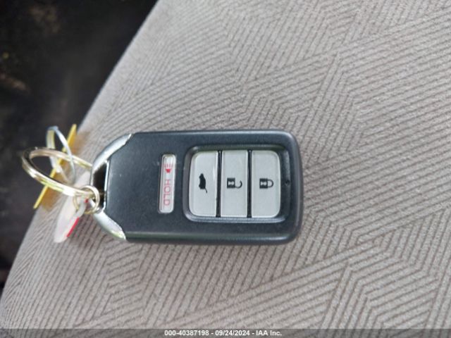 5FNYF6H18KB088138 Honda PILOT LX