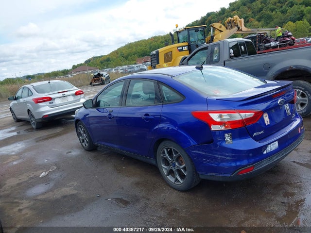Ford FOCUS SE 2014 1FADP3F27EL193685 Image 3