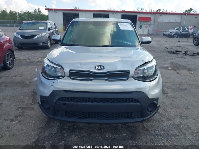 KIA Soul 2018 KNDJN2A26J7512002 Image 12