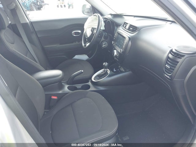 KIA Soul 2018 KNDJN2A26J7512002 Image 5