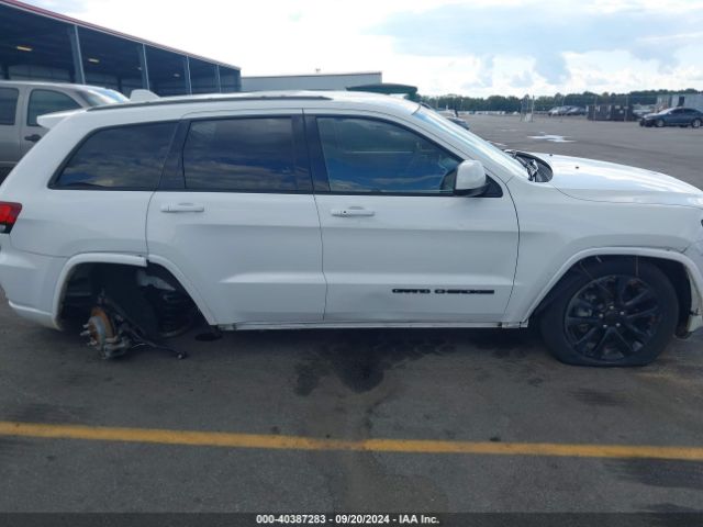 1C4RJEAG4JC455169 Jeep Grand Cherokee Altitude 4x2
