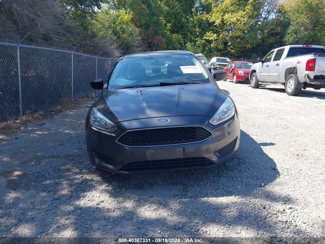 Ford FOCUS S 2016 1FADP3E27GL261889 Image 12