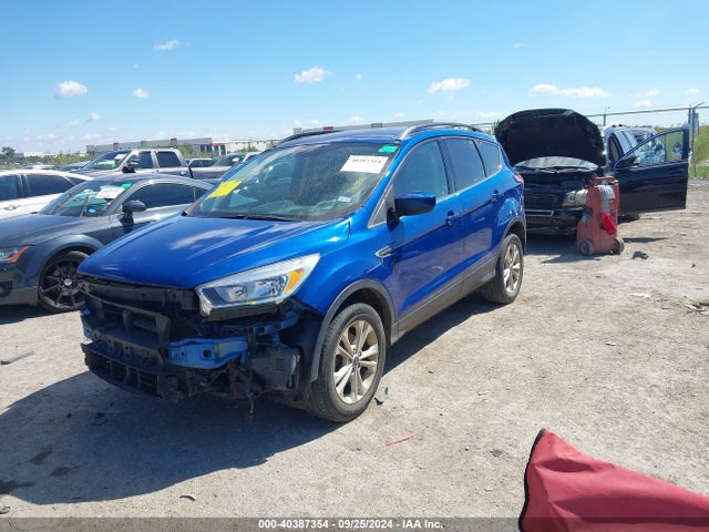 Ford ESCAPE SE 2018 1FMCU0GD6JUA09026 Image 2