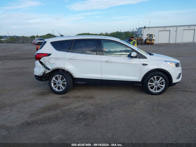 Ford ESCAPE SE 2019 1FMCU0GD0KUC36827 Image 13