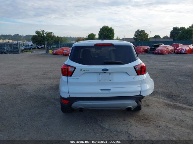 Ford ESCAPE SE 2019 1FMCU0GD0KUC36827 Image 16