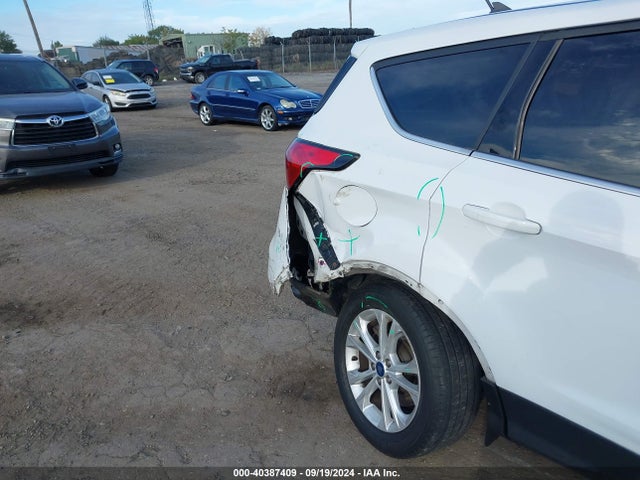 Ford ESCAPE SE 2019 1FMCU0GD0KUC36827 Image 6