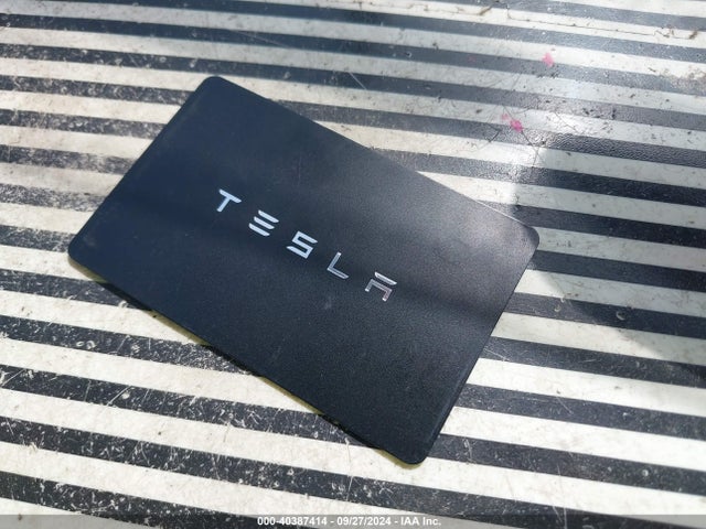 2024 TESLA MODEL Y 7SAYGDED3RF115792 Photo 10