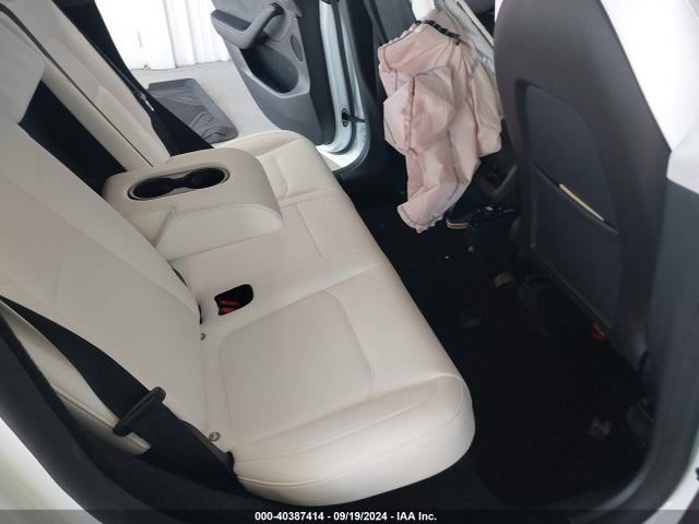 2024 TESLA MODEL Y 7SAYGDED3RF115792 Photo 7