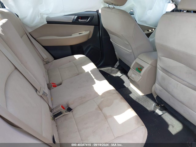 4S3BNAC66J3035710 Subaru Legacy Premium