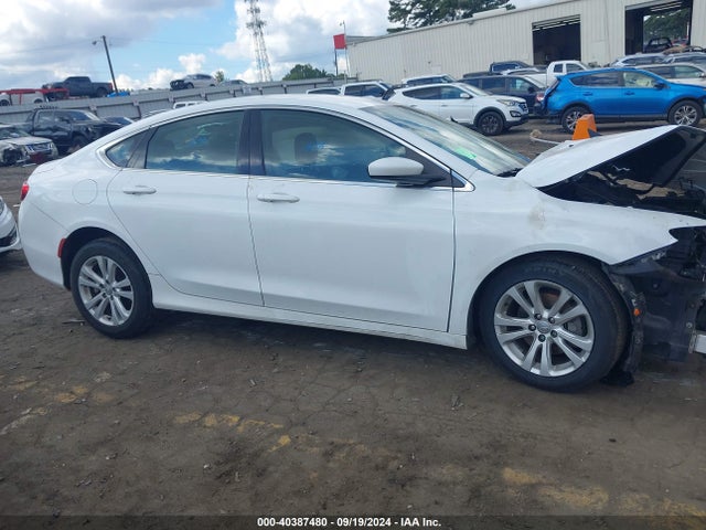 Chrysler 200 Limited 2015 1C3CCCAB4FN692611 Image 13