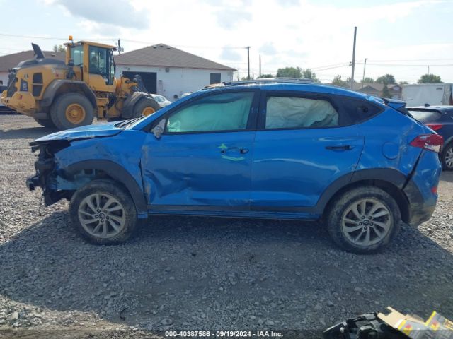 KM8J3CA40HU497758 Hyundai TUCSON SE