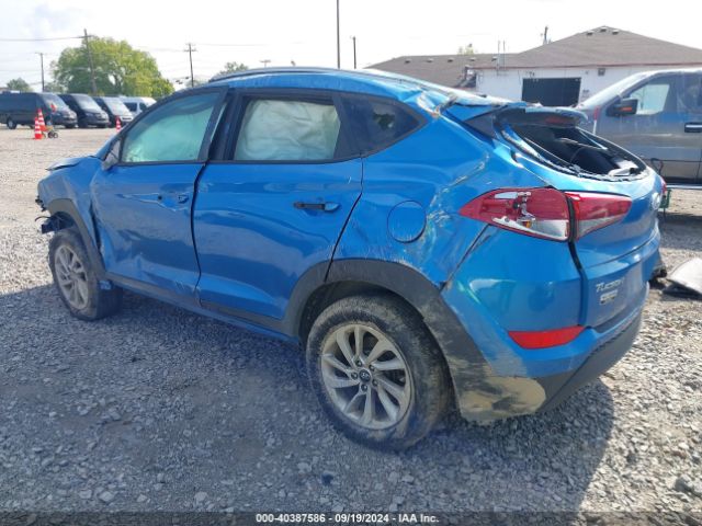 KM8J3CA40HU497758 Hyundai TUCSON SE