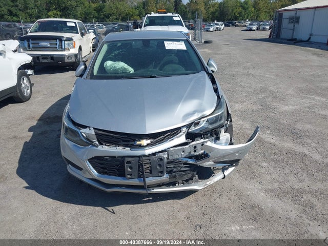 Chevrolet Cruze Lt Auto 2018 1G1BE5SM9J7136362 Image 12
