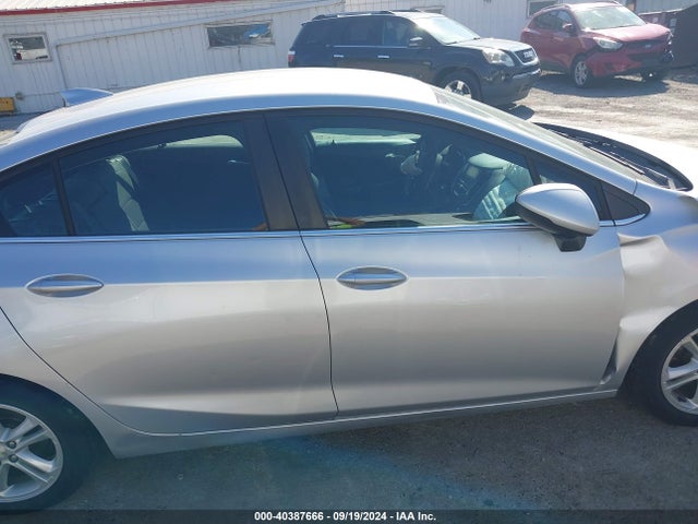 Chevrolet Cruze Lt Auto 2018 1G1BE5SM9J7136362 Image 13