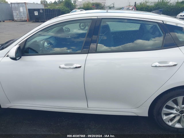 KIA OPTIMA EX 2018 5XXGU4L31JG187488 Image 14