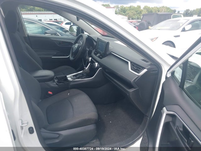 Toyota RAV4 LE 2022 2T3H1RFV7NC188382 Image 5