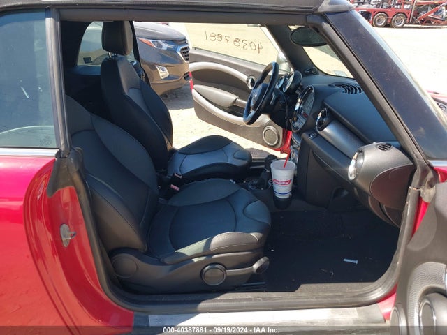 2010 MINI COOPER S WMWMS3C53ATY09333 Photo 4