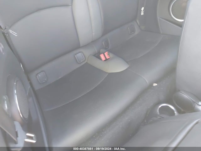 2010 MINI COOPER S WMWMS3C53ATY09333 Photo 7