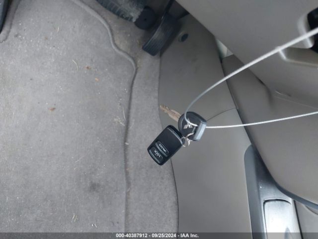 2005 MITSUBISHI OUTLANDER JA4LX41F15U002501 Photo 10