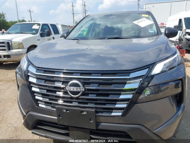 5N1BT3AA2RC716219 Nissan Rogue S Fwd