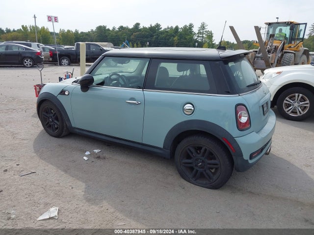 2012 MINI COOPER S WMWSV3C56CTY26094 Photo 2