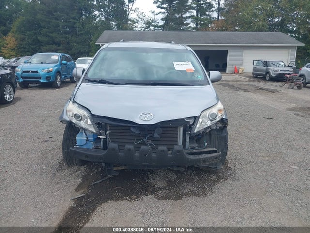 Toyota Sienna Le V6 8 Passenger 2014 5TDKK3DCXES408308 Image 13