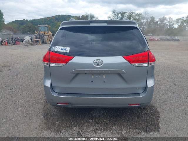 Toyota Sienna Le V6 8 Passenger 2014 5TDKK3DCXES408308 Image 17