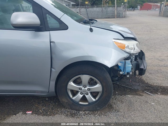Toyota Sienna Le V6 8 Passenger 2014 5TDKK3DCXES408308 Image 19