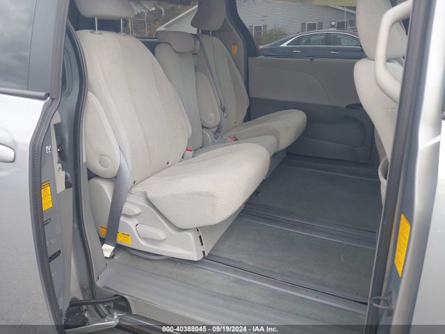 Toyota Sienna Le V6 8 Passenger 2014 5TDKK3DCXES408308 Image 8