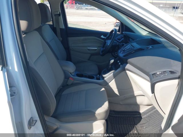 1FMCU0GX0EUB73288 Ford ESCAPE SE