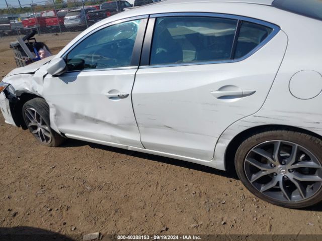 19UDE2F78NA001841 Acura Ilx Premium Package