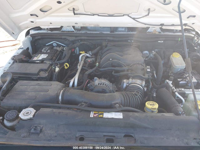 1C4BJWDG2EL290649 Jeep Wrangler Unlimited Sport
