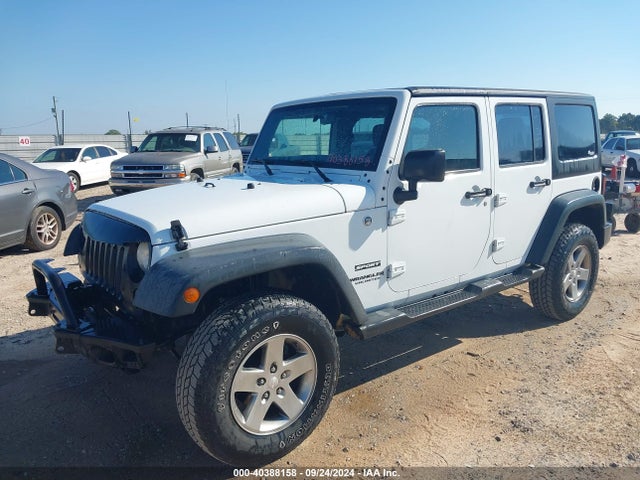 1C4BJWDG2EL290649 Jeep Wrangler Unlimited Sport