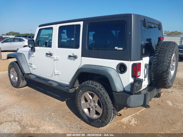 1C4BJWDG2EL290649 Jeep Wrangler Unlimited Sport