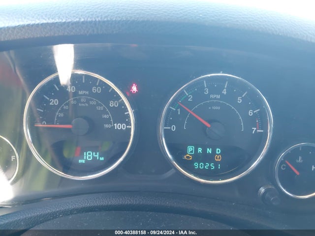 1C4BJWDG2EL290649 Jeep Wrangler Unlimited Sport