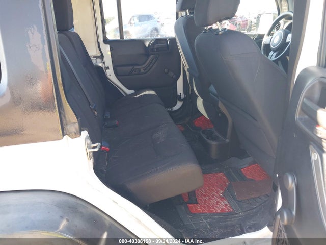 1C4BJWDG2EL290649 Jeep Wrangler Unlimited Sport