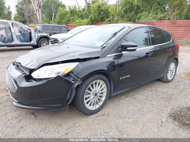 Ford FOCUS ELECTRIC 2018 1FADP3R48JL317678 Image 2