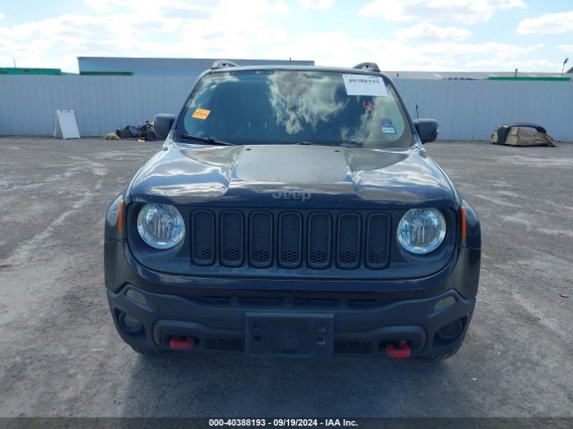 ZACCJBCT2GPE30306 Jeep Renegade Trailhawk
