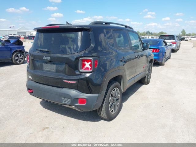 ZACCJBCT2GPE30306 Jeep Renegade Trailhawk