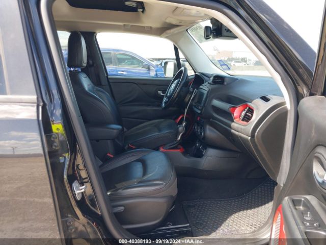 ZACCJBCT2GPE30306 Jeep Renegade Trailhawk