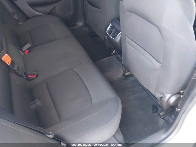 1G1ZE5ST8HF123432 Chevrolet MALIBU 1LT
