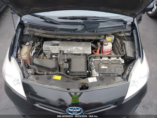 JTDKN3DU3F1914030 Toyota Prius Three