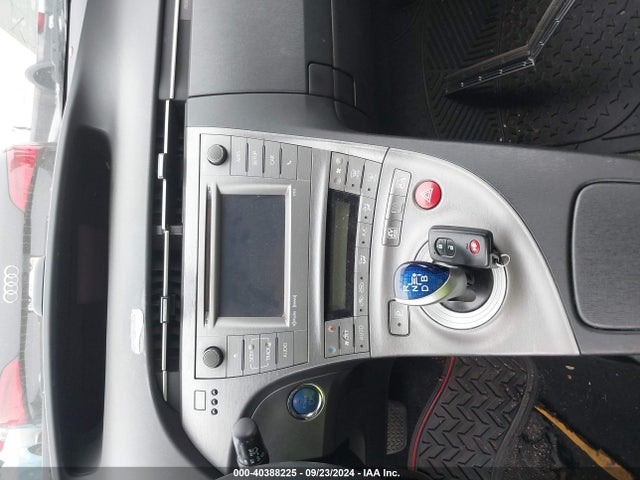 JTDKN3DU3F1914030 Toyota Prius Three
