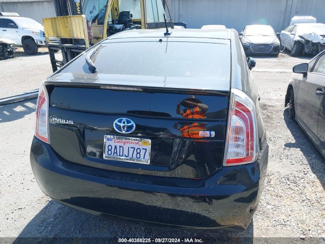 JTDKN3DU3F1914030 Toyota Prius Three
